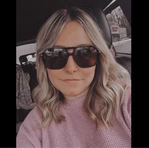 Meet your Posher, Brooke